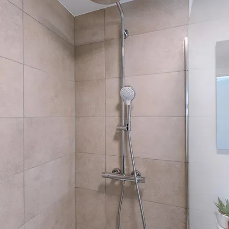 New Flat With High Quality Finishing And Terrace * Οστένδη